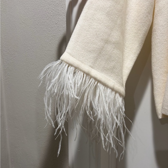 Ann Taylor Cream Knit Top with feather cuffs size L - Picture 2 of 4